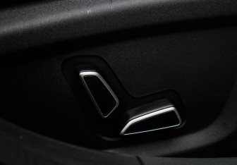 Подержанный автомобиль Changan UNI-V 2023 года (14 фото)