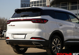 Подержанный автомобиль Geely Okavango 2024 года (23 фото)