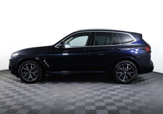 Подержанный автомобиль BMW X3 2022 года (8 фото)