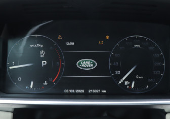 Подержанный автомобиль Land Rover Range Rover 2016 года (11 фото)