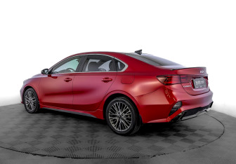 Подержанный автомобиль Kia Cerato Sedan 2021 года (7 фото)