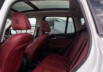 Подержанный автомобиль BMW X3 2021 года (12 фото)