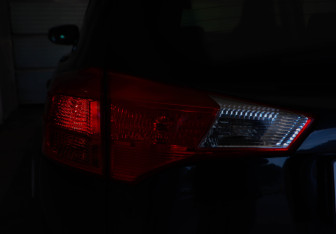 Подержанный автомобиль Toyota RAV4 2012 года (24 фото)