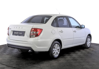 Подержанный автомобиль LADA (ВАЗ) Granta Sedan 2022 года (5 фото)
