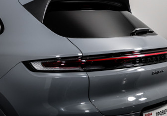 Подержанный автомобиль Porsche Cayenne 2024 года (45 фото)
