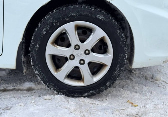 Подержанный автомобиль Hyundai Solaris Sedan 2013 года (13 фото)