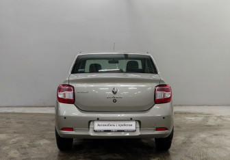 Подержанный автомобиль Renault Logan Sedan 2015 года (6 фото)
