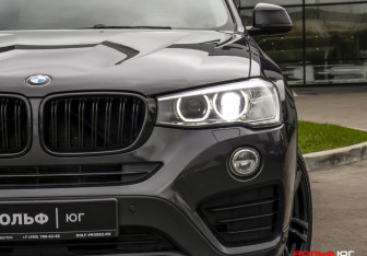 Подержанный автомобиль BMW X4 2017 года (26 фото)