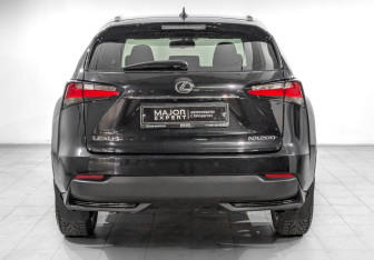 Подержанный автомобиль Lexus NX 2015 года (6 фото)