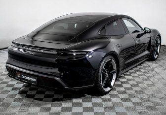 Подержанный автомобиль Porsche Taycan 2020 года (5 фото)