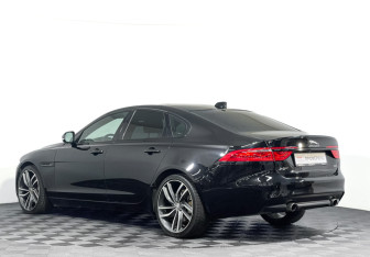 Подержанный автомобиль Jaguar XF Sedan 2018 года (7 фото)