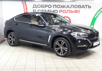 Подержанный автомобиль BMW X6 2016 года (3 фото)