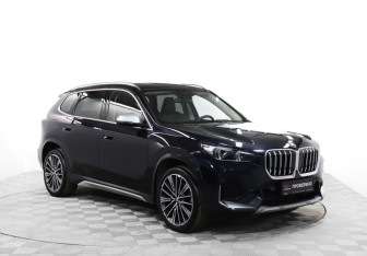 Подержанный автомобиль BMW X1 2023 года (3 фото)