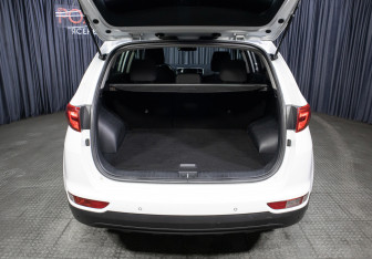 Подержанный автомобиль Kia Sportage 2016 года (9 фото)