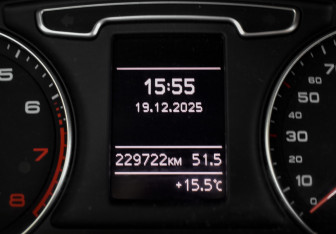 Подержанный автомобиль Audi Q3 2013 года (18 фото)