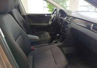 Подержанный автомобиль Skoda Rapid Liftback 2018 года (13 фото)