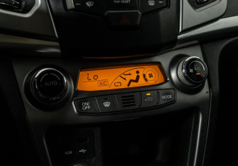 Подержанный автомобиль SsangYong Actyon 2013 года (9 фото)