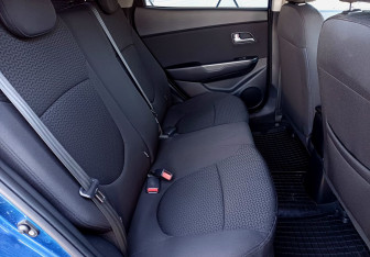 Подержанный автомобиль Kia Rio Sedan 2012 года (21 фото)