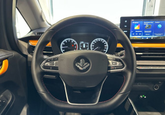 Подержанный автомобиль LIVAN X3Pro 2023 года (13 фото)