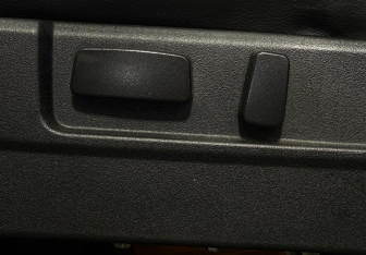 Подержанный автомобиль Mitsubishi Pajero Sport 2011 года (15 фото)