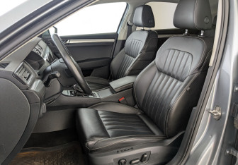 Подержанный автомобиль Skoda Superb Liftback 2019 года (18 фото)