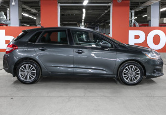 Подержанный автомобиль Citroen C4 Hatchback 2012 года (4 фото)