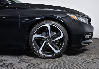Подержанный автомобиль Honda Accord Sedan 2020 года (7 фото)