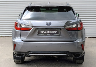 Подержанный автомобиль Lexus RX 2019 года (6 фото)