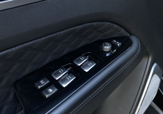 Подержанный автомобиль SsangYong Rexton 2020 года (22 фото)