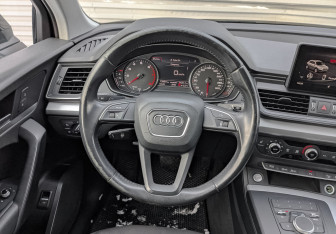 Подержанный автомобиль Audi Q5 2018 года (22 фото)