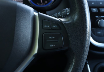 Подержанный автомобиль Suzuki SX4 Hatchback 2014 года (18 фото)