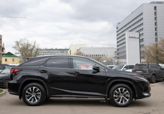 Подержанный автомобиль Omoda C5 2024 года (3 фото)