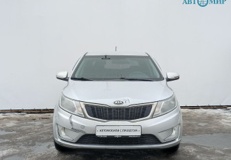 Подержанный автомобиль Kia Rio Hatchback 2014 года (2 фото)