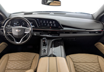 Подержанный автомобиль Cadillac Escalade Suv 2022 года (14 фото)