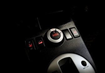 Подержанный автомобиль Nissan X-Trail 2013 года (27 фото)
