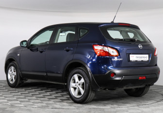 Подержанный автомобиль Nissan Qashqai 2012 года (4 фото)