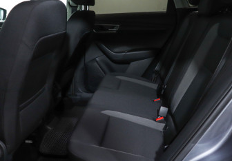 Подержанный автомобиль Skoda Karoq 2020 года (10 фото)
