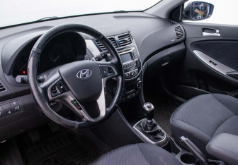 Подержанный автомобиль Hyundai Solaris Sedan 2015 года (9 фото)