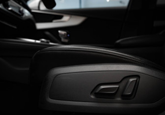 Подержанный автомобиль Audi A4 Sedan 2018 года (24 фото)