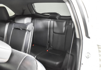 Подержанный автомобиль Toyota Highlander 2014 года (15 фото)