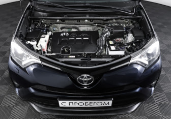 Подержанный автомобиль Toyota RAV4 2018 года (9 фото)