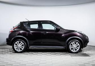Подержанный автомобиль Nissan Juke 2014 года (4 фото)