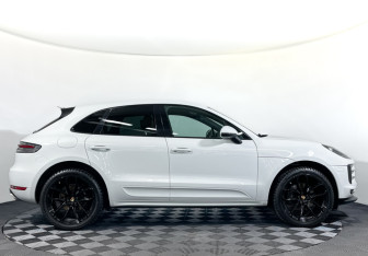 Подержанный автомобиль Porsche Macan 2019 года (4 фото)