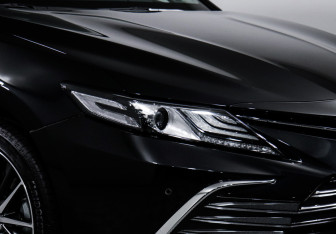 Подержанный автомобиль Toyota Camry Sedan 2023 года (16 фото)