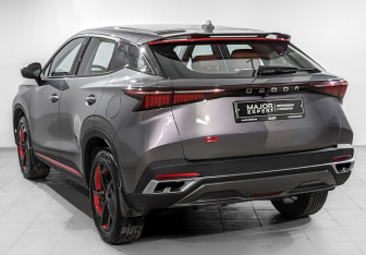 Подержанный автомобиль Omoda C5 2023 года (7 фото)