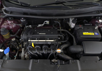 Подержанный автомобиль Hyundai Solaris Sedan 2012 года (9 фото)