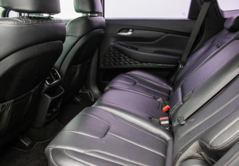 Подержанный автомобиль Hyundai Santa Fe 2018 года (11 фото)