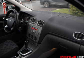 Подержанный автомобиль Ford Focus Sedan 2009 года (7 фото)