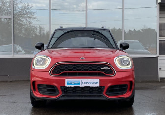 Подержанный автомобиль MINI Countryman 2019 года (2 фото)