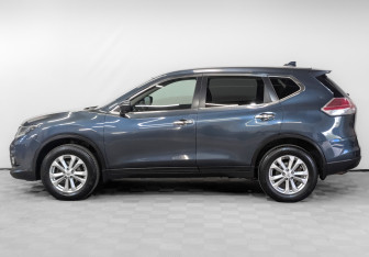 Подержанный автомобиль Nissan X-Trail 2017 года (8 фото)
